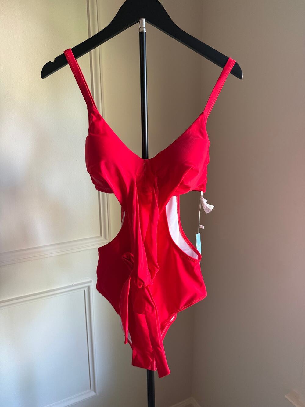 Cupshe Cutout Tie Front One Piece Swimsuit Size Medium NWT
